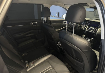 Подержанный автомобиль Kia Sorento 2021 года (17 фото)