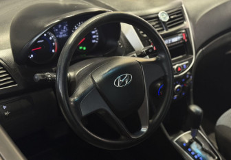 Подержанный автомобиль Hyundai Solaris Sedan 2012 года (9 фото)