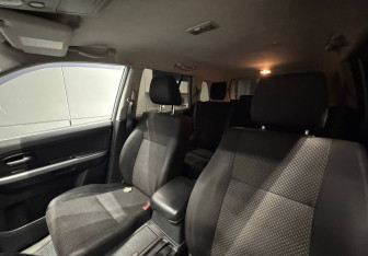 Подержанный автомобиль Suzuki Grand Vitara 2008 года (15 фото)