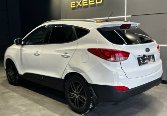 Подержанный автомобиль Hyundai ix35 2011 года (6 фото)