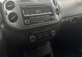 Подержанный автомобиль Volkswagen Tiguan 2012 года (18 фото)