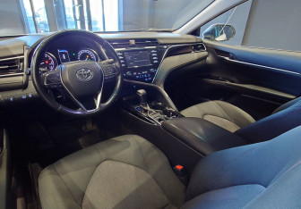 Подержанный автомобиль Toyota Camry Sedan 2020 года (14 фото)