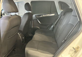 Подержанный автомобиль Brilliance V5 2014 года (10 фото)