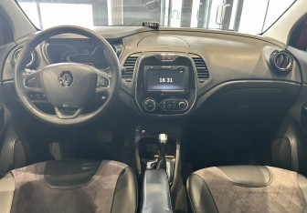 Подержанный автомобиль Renault Kaptur 2020 года (16 фото)