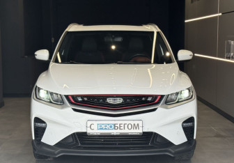 Подержанный автомобиль Geely Coolray 2022 года (3 фото)