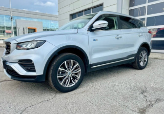Подержанный автомобиль Geely Atlas Pro 2022 года (2 фото)