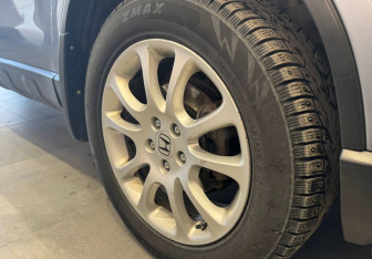 Подержанный автомобиль Honda CR-V 2008 года (19 фото)