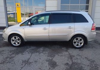Подержанный автомобиль Opel Zafira Compactvan 2006 года (6 фото)