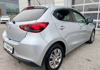 Подержанный автомобиль Mazda 2 Hatchback 2020 года (6 фото)