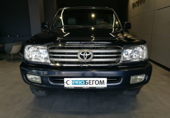 Подержанный автомобиль Toyota Land Cruiser Suv 1998 года (4 фото)