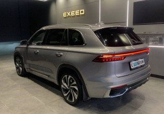 Подержанный автомобиль Geely Monjaro 2023 года (7 фото)