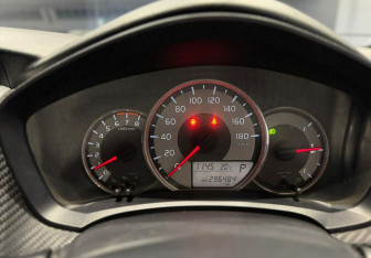 Подержанный автомобиль Toyota Corolla Wagon 2013 года (11 фото)