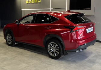 Подержанный автомобиль Lexus NX 2015 года (5 фото)
