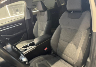 Подержанный автомобиль Geely Emgrand 2023 года (10 фото)