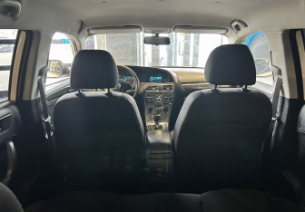 Подержанный автомобиль Brilliance V5 2014 года (12 фото)
