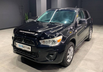 Подержанный автомобиль Mitsubishi ASX 2014 года (3 фото)