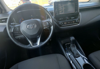 Подержанный автомобиль Toyota Corolla Sedan 2019 года (4 фото)