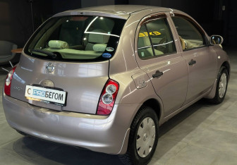 Подержанный автомобиль Nissan March Hatchback 2007 года (7 фото)