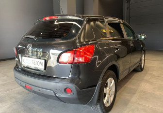 Подержанный автомобиль Nissan Qashqai 2008 года (5 фото)