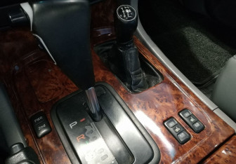 Подержанный автомобиль Toyota Land Cruiser Suv 1998 года (15 фото)