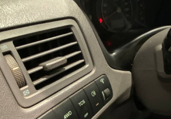 Подержанный автомобиль Hyundai Tucson 2005 года (12 фото)