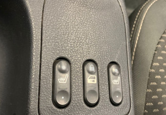 Подержанный автомобиль Nissan Qashqai 2008 года (15 фото)