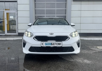 Подержанный автомобиль Kia Ceed Hatchback 2019 года (2 фото)