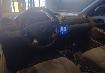 Подержанный автомобиль Chevrolet Lacetti Hatchback 2012 года (9 фото)