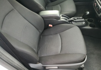 Подержанный автомобиль ГАЗ Volga Siber 2010 года (13 фото)