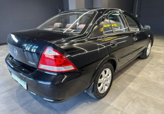 Подержанный автомобиль Nissan Almera Classic 2010 года (6 фото)
