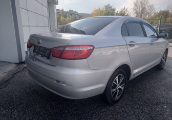 Подержанный автомобиль Lifan Solano 2016 года (7 фото)