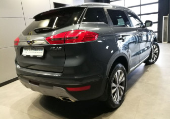 Подержанный автомобиль Geely Atlas 2020 года (6 фото)