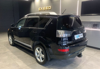 Подержанный автомобиль Mitsubishi Outlander 2008 года (6 фото)