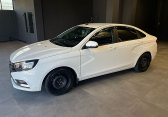 Подержанный автомобиль LADA (ВАЗ) Vesta Sedan 2019 года (3 фото)