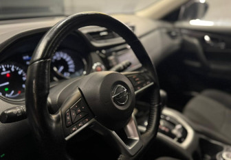 Подержанный автомобиль Nissan X-Trail 2021 года (8 фото)