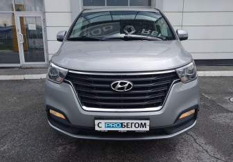 Подержанный автомобиль Hyundai H-1 2020 года (3 фото)