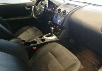 Подержанный автомобиль Nissan Qashqai 2013 года (13 фото)
