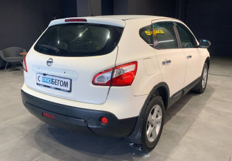 Подержанный автомобиль Nissan Qashqai 2011 года (5 фото)
