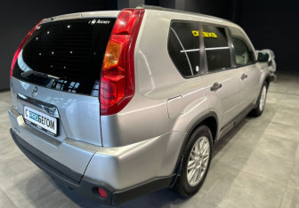 Подержанный автомобиль Nissan X-Trail 2007 года (5 фото)