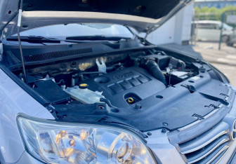 Подержанный автомобиль Toyota RAV4 2010 года (5 фото)