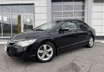 Подержанный автомобиль Honda Civic Sedan 2007 года (1 фото)
