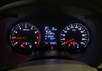 Подержанный автомобиль Kia Rio Sedan 2018 года (8 фото)