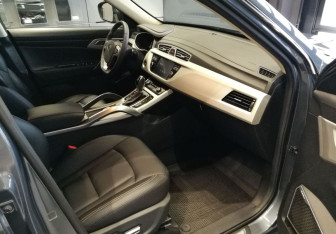 Подержанный автомобиль Geely Atlas 2020 года (13 фото)