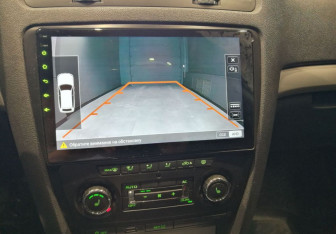 Подержанный автомобиль Skoda Octavia Liftback 2010 года (15 фото)