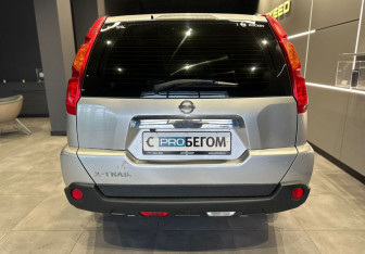 Подержанный автомобиль Nissan X-Trail 2007 года (6 фото)