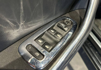 Подержанный автомобиль Peugeot 408 2012 года (11 фото)