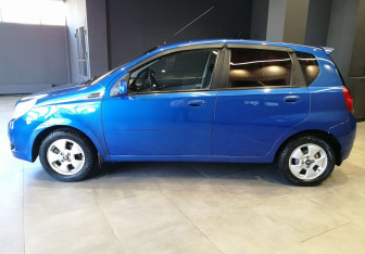 Подержанный автомобиль Daewoo Gentra Hatchback 2009 года (3 фото)