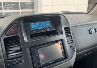 Подержанный автомобиль Mitsubishi Pajero 2003 года (15 фото)