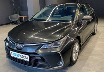 Подержанный автомобиль Toyota Corolla Sedan 2019 года (7 фото)