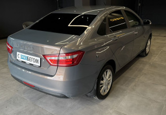 Подержанный автомобиль LADA (ВАЗ) Vesta Sedan 2017 года (5 фото)
